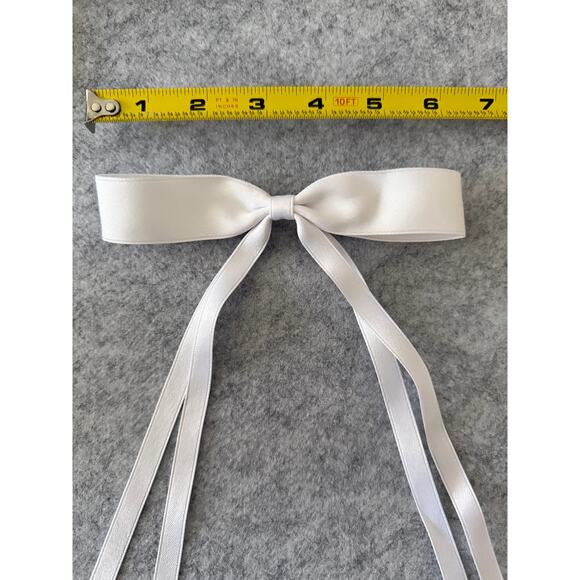 SHASHI REVOLVE NWOT The Girlie Bow Satin White Preppy Cottagecore Fairycoree - Picture 2 of 4